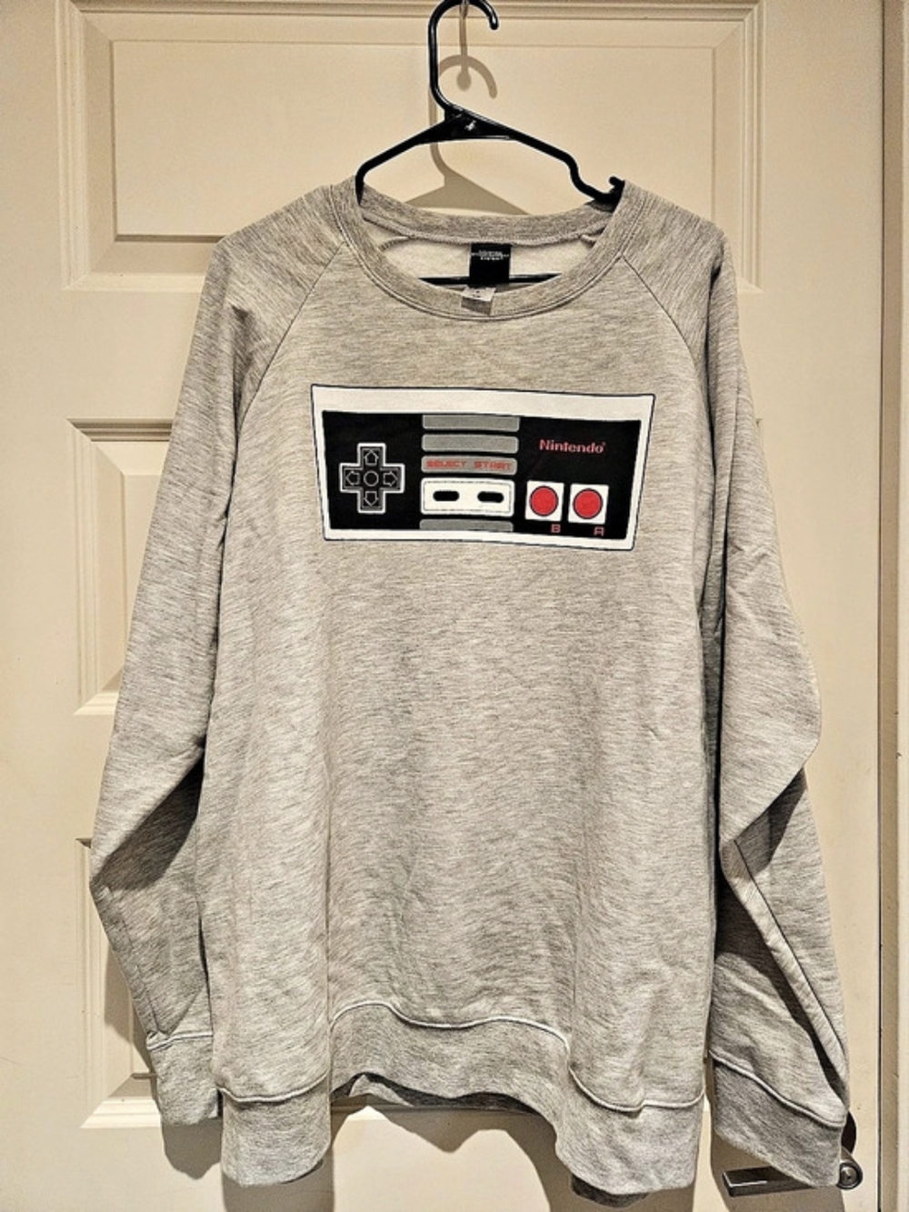 Nintendo NES Controller Graphic Sweatshirt Gray & Black XXL